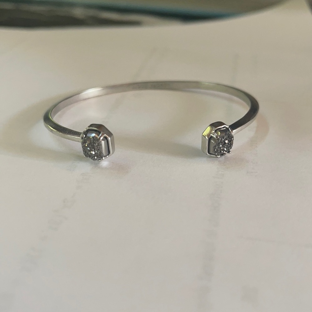 Kendra Scott bracelet